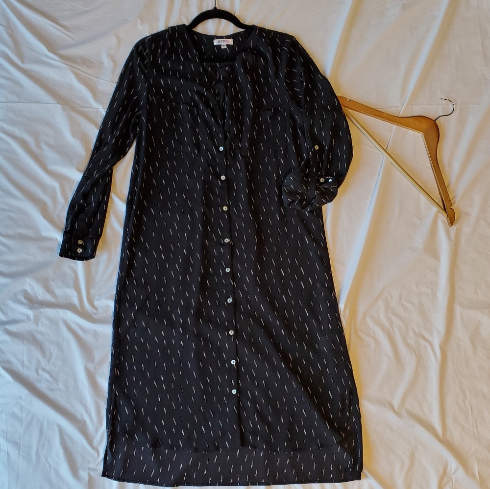 Black w/white pattern button-down midi shirt dress